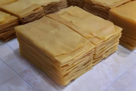 泰国3号烟片天然胶价格18300-18500元/吨